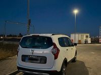 Gebraucht Dacia Lodgy Stepway 115 PS (84 kW) 2020 Weiß Van / Kleinbus