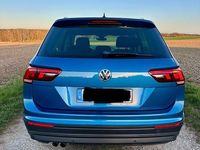 Second-hand VW Tiguan Sound 150 CP (110 kW) 2017 Albastru SUV