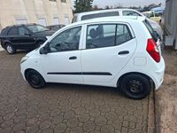 Gebraucht Hyundai i10 Edition 69 PS (50 kW) 2013 Weiß Kleinwagen