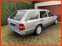 Gebraucht Mercedes E200 136 PS (100 kW) 1995 Silber Kombi