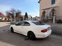 Gebraucht Mercedes CLK430 Elegance 280 PS (205 kW) 2001 Weiß Coupé