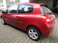 Gebraucht Renault Clio III Dynamique 88 PS (64 kW) 2006 Rot metallic Limousine