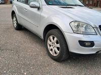 Gebraucht Mercedes ML320 245 PS (180 kW) 2005 Silber SUV