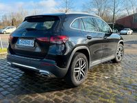 Gebraucht Mercedes GLA200 Progressive 163 PS (119 kW) 2020 Schwarz SUV