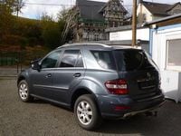 Gebraucht Mercedes ML300 204 PS (150 kW) 2010 Grau SUV