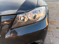 Gebraucht BMW 318 143 PS (105 kW) 2008 Schwarz Limousine