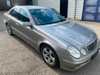 Używany Mercedes E320 Avantgarde 224 KM (164 kW) 2004 Srebrny Sedan/Limuzyna