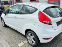 Gebraucht Ford Fiesta 86 PS (63 kW) 2012 Weiß Kleinwagen