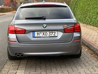 Gebraucht BMW 530 258 PS (189 kW) 2012 Silber Kombi