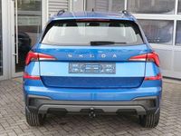 Neu Skoda Kamiq Selection 116 PS (85 kW) 2025 Race blau metallic SUV