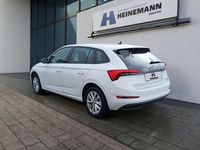 Gebraucht Skoda Scala 110 PS (80 kW) 2024 Moonweiss metallic Kleinwagen