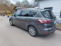 Gebraucht Ford S-MAX Titanium 190 PS (139 kW) 2019 Grau Van / Kleinbus