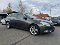 Usado Opel Insignia 131 HP (96 kW) 2012 Cinzento Carrinha