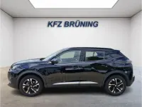 Gebraucht Peugeot e-2008 100 kW (136 PS) 2023 Perla nera schwarz metalli (metallic) SUV