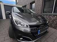 Gebraucht Peugeot 208 Active 83 PS (61 kW) 2017 Kleinwagen