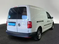 Gebraucht VW Caddy Maxi 131 PS (96 kW) 2021 Weiß Van / Kleinbus