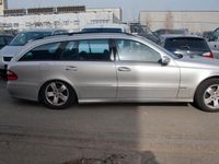 Gebraucht Mercedes E240 Avantgarde 177 PS (130 kW) 2005 Grau Kombi