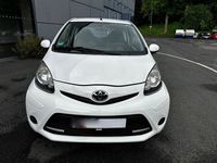 Gebraucht Toyota Aygo Cool 68 PS (50 kW) 2013 Weiß Kleinwagen