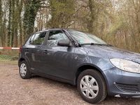 Gebraucht Skoda Fabia 70 PS (51 kW) 2012 Grau Limousine