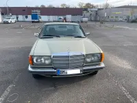 Gebraucht Mercedes 230 133 PS (97 kW) 1984 Grün Coupé