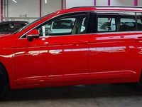 Gebraucht VW Passat 122 PS (89 kW) 2023 Rot Kombi