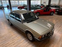 Gebraucht BMW 732 197 PS (144 kW) 1982 Silber Limousine