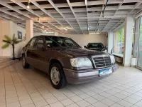 Gebraucht Mercedes E280 193 PS (141 kW) 1994 Braun Limousine