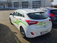 Gebraucht Hyundai i30 Style 99 PS (72 kW) 2013 Weiß Limousine