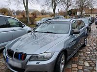 Gebraucht BMW 320 143 PS (105 kW) 2011 Grau Kombi