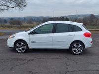 Gebraucht Renault Clio II Night&Day 101 PS (74 kW) 2010 Weiß Limousine