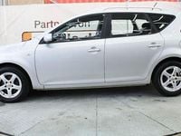 Gebraucht Kia Ceed Sportswagon 109 PS (80 kW) 2010 Silber Kombi