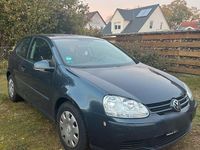 Gebraucht VW Golf V 74 PS (54 kW) 2004 Blau Kleinwagen