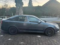 Gebraucht Skoda Octavia 90 PS (66 kW) 2011 Grau Limousine