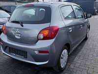 Gebraucht Mitsubishi Space Star Basis 71 PS (52 kW) 2018 Grau Kleinwagen