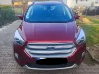 Gebraucht Ford Kuga Trend 150 PS (110 kW) 2018 Rot SUV