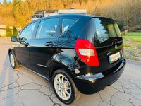 Gebraucht Mercedes A180 109 PS (80 kW) 2012 Schwarz Limousine