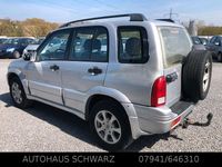 Gebraucht Suzuki Grand Vitara 144 PS (105 kW) 2000 Silber SUV