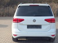 Gebraucht VW Touran Trendline 116 PS (85 kW) 2016 Weiß Van / Kleinbus
