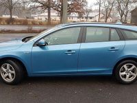Gebraucht Volvo V60 Business Edition 190 PS (139 kW) 2017 Blau Kombi