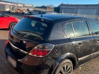 Gebraucht Opel Astra 95 PS (69 kW) 2009 Schwarz Limousine