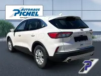 Gebraucht Ford Kuga Titanium 150 PS (110 kW) 2022 Weiß(metallic) SUV