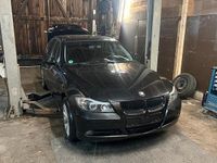 Gebraucht BMW 320 150 PS (110 kW) 2005 Schwarz Limousine