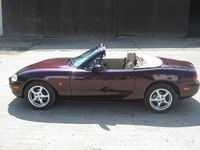 Second-hand Mazda MX5 110 CP (80 kW) 2000 Roșu Cabrio