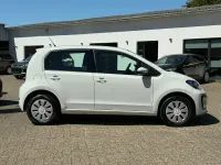 Second-hand VW up! 65 CP (47 kW) 2023 Alb Hatchback