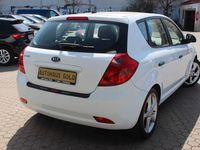 Gebraucht Kia Ceed LX 109 PS (80 kW) 2008 Weiß Kleinwagen