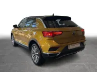 Gebraucht VW T-Roc Active 150 PS (110 kW) 2022 Gelb SUV