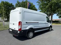 Gebraucht Ford Transit Trend 131 PS (96 kW) 2022 Weiß Van / Kleinbus