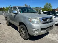 Gebraucht Toyota HiLux Life 144 PS (105 kW) 2010 Silber Pickup