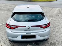 Gebraucht Renault Mégane IV 110 PS (80 kW) 2018 Silber Kleinwagen