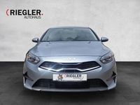 Neu Kia Ceed Vision 140 PS (102 kW) 2025 Silber Kleinwagen